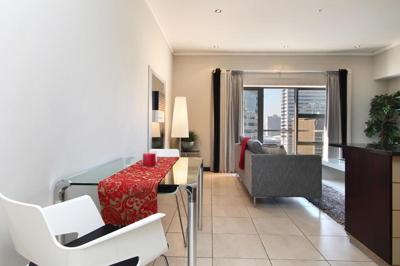 Full Power, Long Stay Rates, Walk To V&A Waterfront, Fibre Wifi, Gym & Pool Cape Town Exterior photo