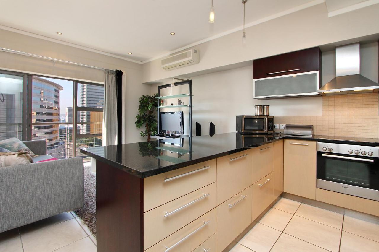 Full Power, Long Stay Rates, Walk To V&A Waterfront, Fibre Wifi, Gym & Pool Cape Town Exterior photo